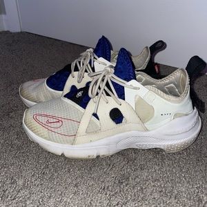 Nike Huarache Mens size 8